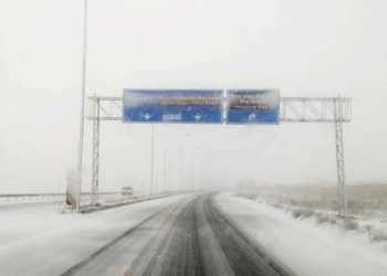 Erciyes Kayak Merkezi'ne kar yağdı