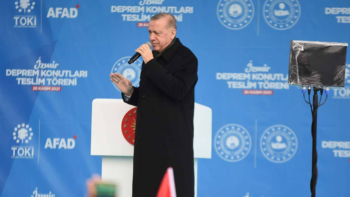 " Bu bölgedeki inşaatlardan kalan 741 konut ve dükkanı da çok yakında hak sahiplerine teslim edeceğiz"