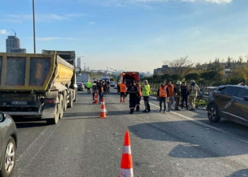 Esenyurt'ta feci kaza: Bir çocuk öldü, 2 kişi yaralı