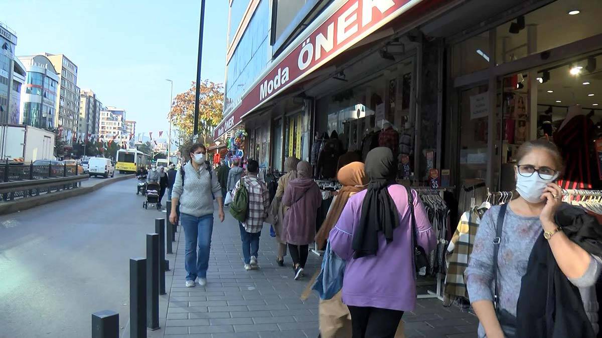 Esenyurt'ta kıyafet denerken cüzdanı çalındı