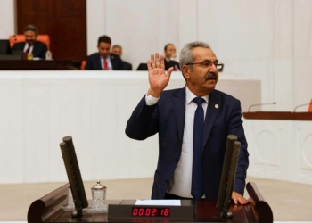 Eski HDP Milletvekili gözaltına alındıEski HDP Milletvekili gözaltına alındı