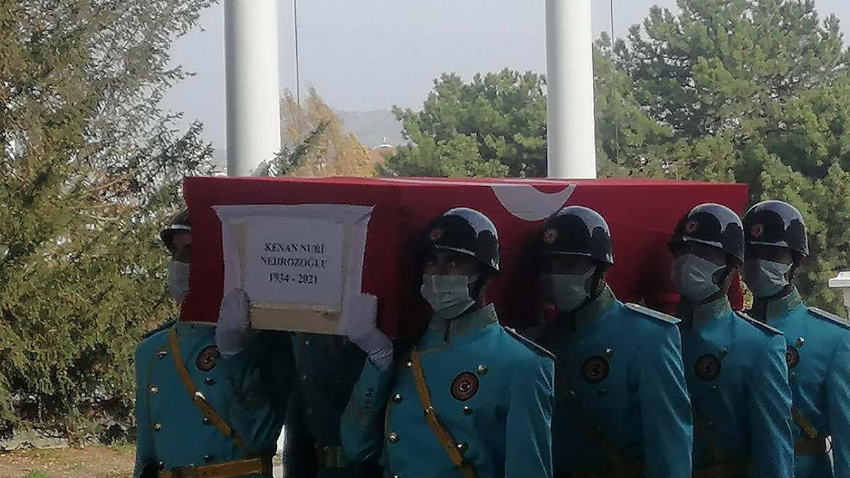 Kenan nuri nehrozoğlu'nun cenazesi, ikindi namazı sonrası kocatepe camii'nde kılınacak cenaze namazının ardından defnedilmek üzere mardin'e gönderilecek