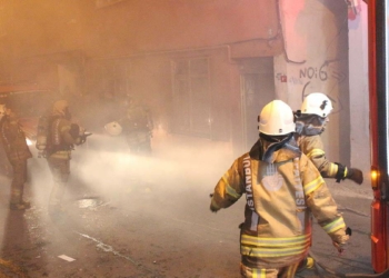 Ev sahibi ile tartışan Suriyeliler evleri ateşe verdi