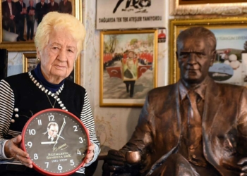 Evini Atatürk müzesine çevirdi
