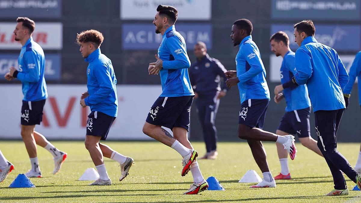 Fenerbahçe derbi hazırlıklarını sürdürüyor