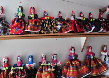 Folklorik bebeklerle aile bütçesine katkı