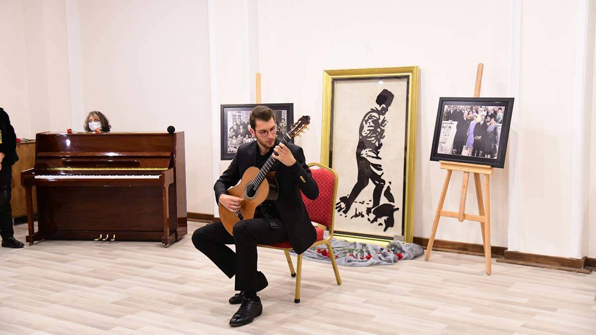 Mustafa Kemal Atatürk resim sergisi ile anıldı