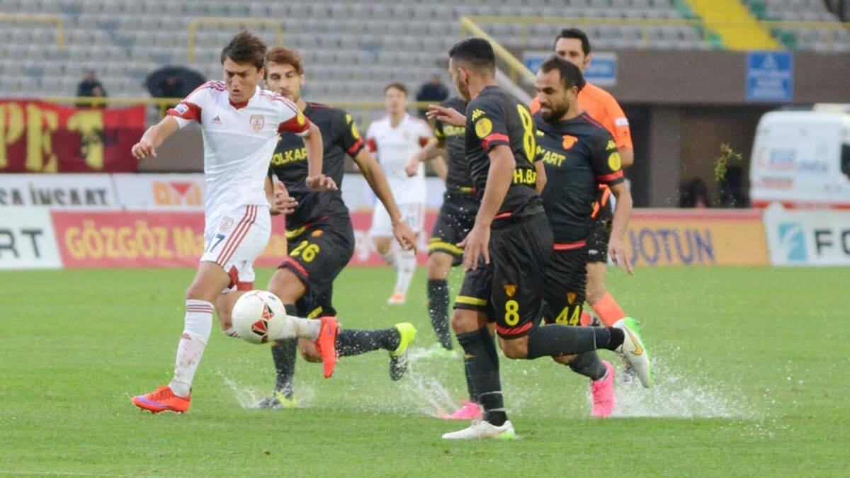 Fransız gazete Cengiz Ünder'e 2 sayfa ayırdı