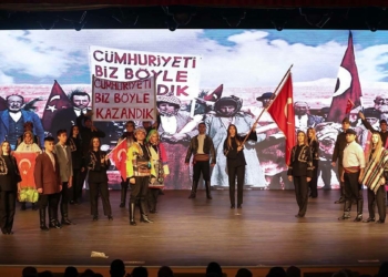Nazım'da 110 kişilik dev kadrodan Ata'ya anma