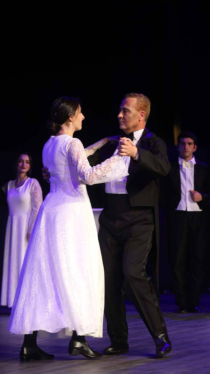 Nazım'da 110 kişilik dev kadrodan Ata'ya anma