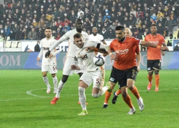 Galatasaray Süper Lig'de performans kaybetti