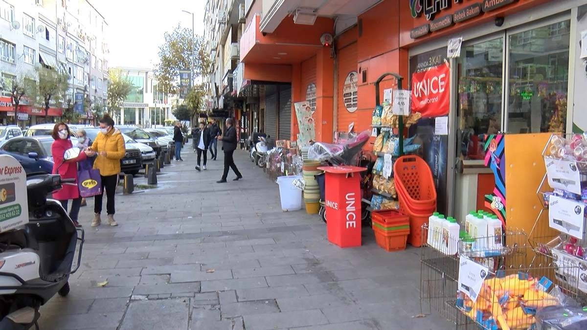 Güngören'de hırsızlık yapan kişi güvenlik kamerasında