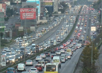 Haftanın ilk iş gününde İstanbul'da trafik yoğunluğu