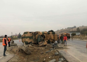 Hatay'da askeri araç devrildi: 3 asker yaralı