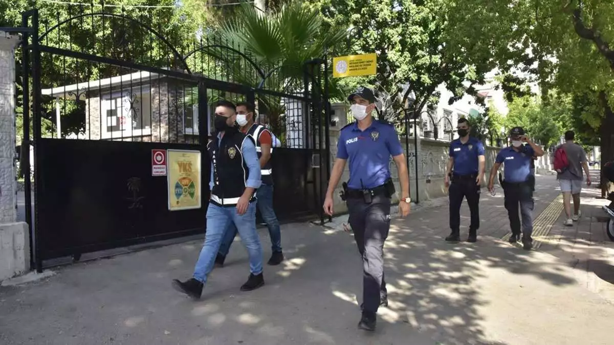 Huzurlu sokaklar uygulaması'nda 381 şüpheli yakalandı