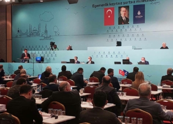 İBB toplantısında gerginlik yaşandı