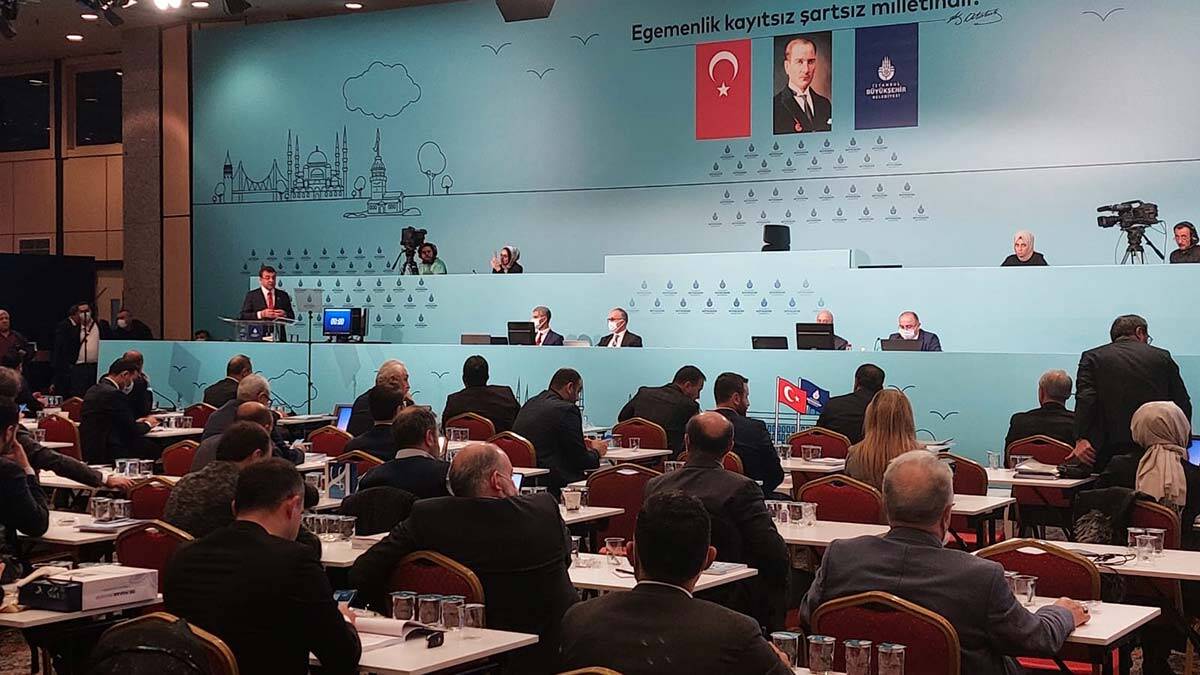 İBB toplantısında gerginlik yaşandı