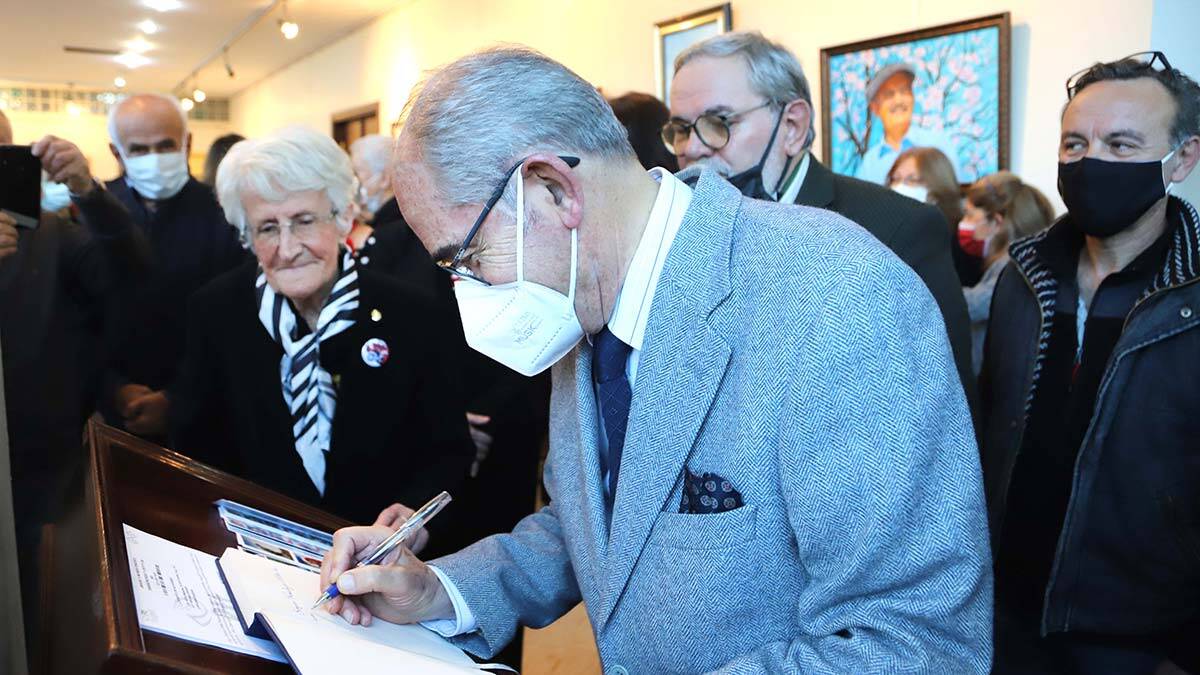 İçimdeki Renkler sergisine büyük ilgi