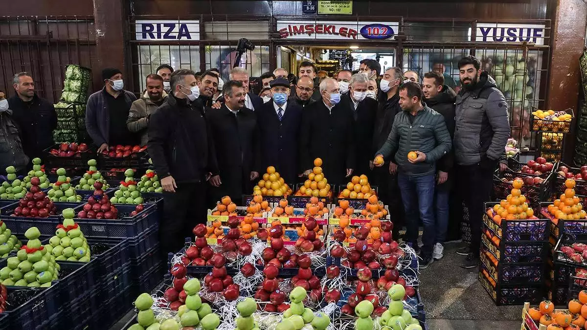 Ankara büyükşehir belediye başkanı mansur yavaş, yenimahalle belediye başkanı fethi yaşar ve  chp genel başkanı kemal kılıçdaroğlu ankara hali'ni ziyaret etti.