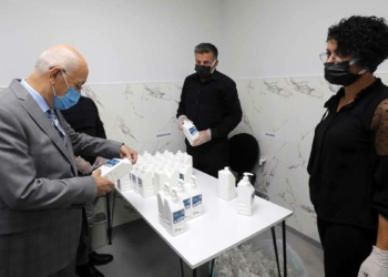 Yenimahalle Belediyesi maske üretiyor