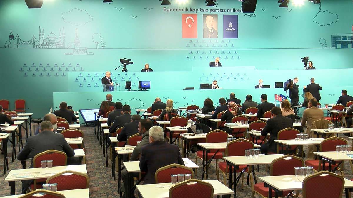 Mermutlu, Melen Barajı'nın işletmeye alınmadığını ve bu gecikme nedeniyle kurumun 5 yılda 460 milyon TL fazladan enerji bedeli ödediğine dikkat çekti