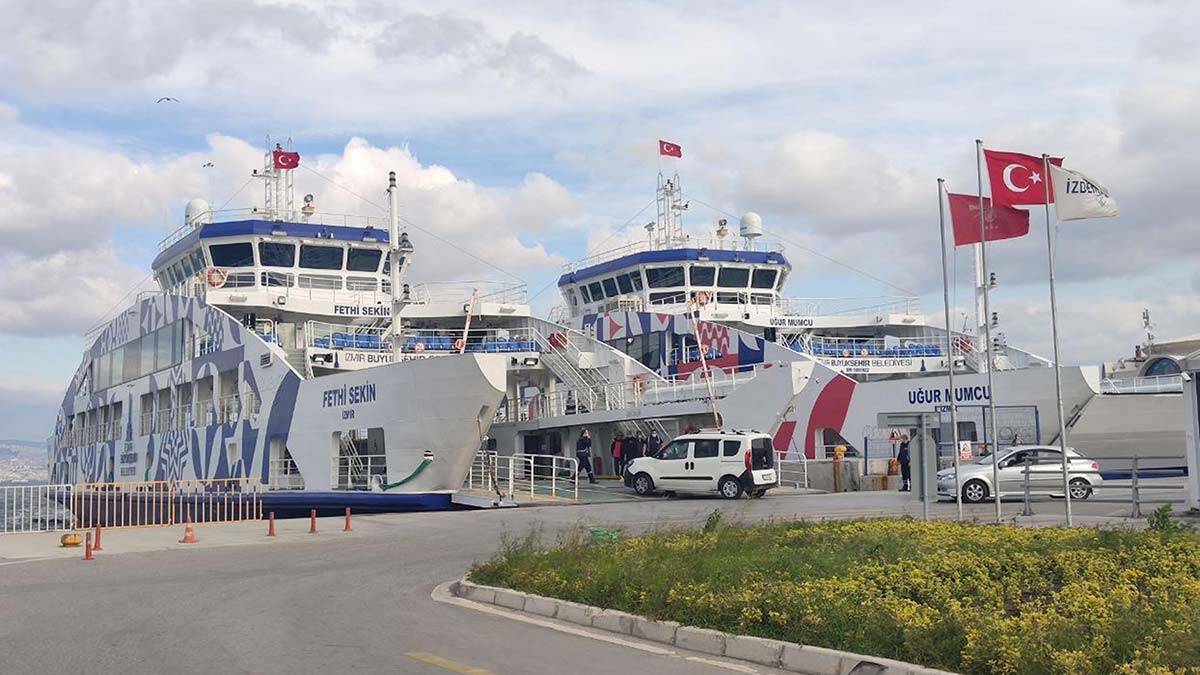 İZDENİZ'den zamlı feribot tarifesi