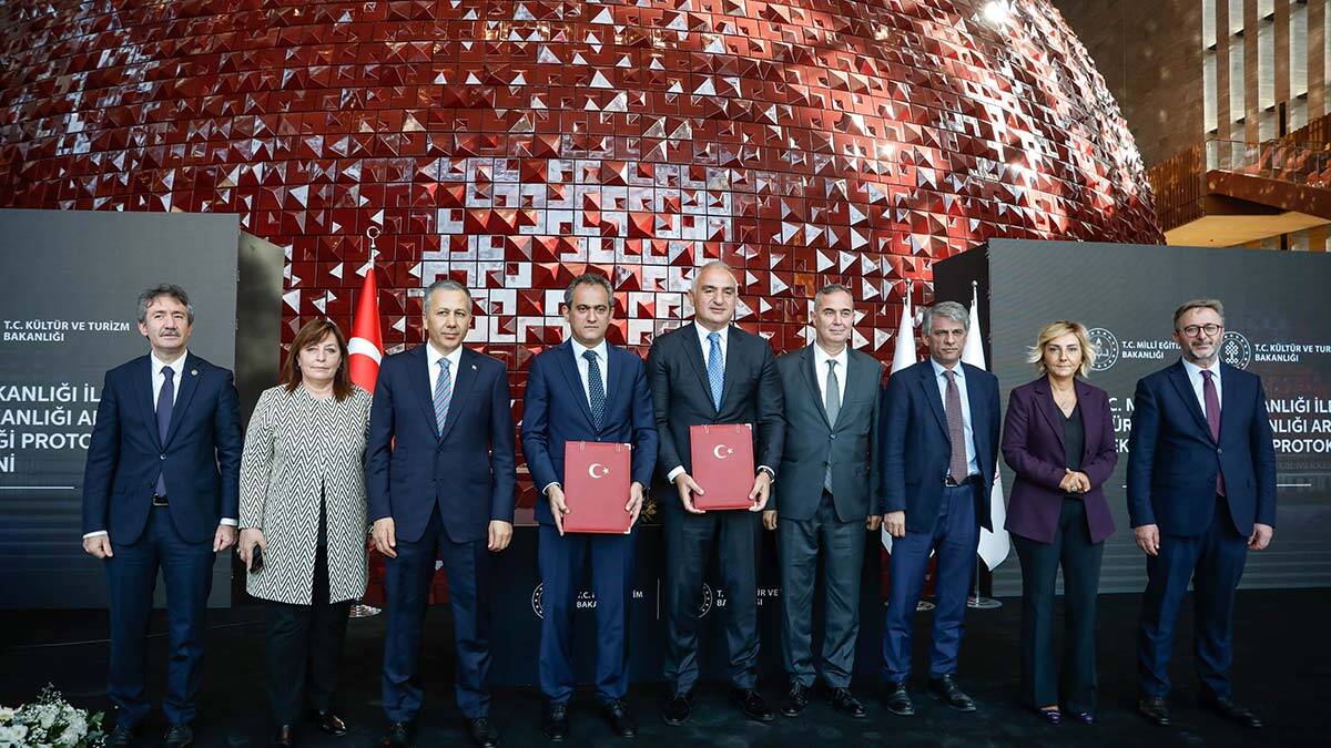 " En önemlisi mezunlar mezun olduktan sonra da istihdamda öncelik verelim"