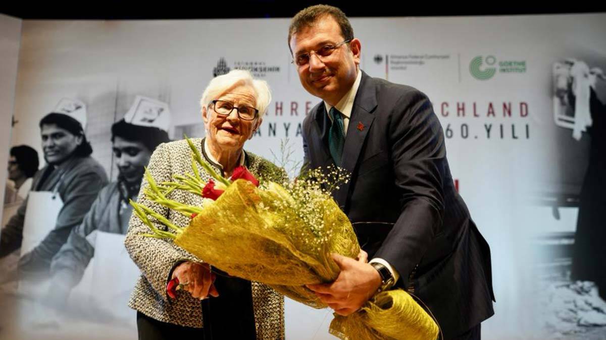 "21'nci yüzyılda dünya ülkelerinin sorumluluğu olarak görmekteyim İnşallah bunu hep birlikte başarabiliriz"