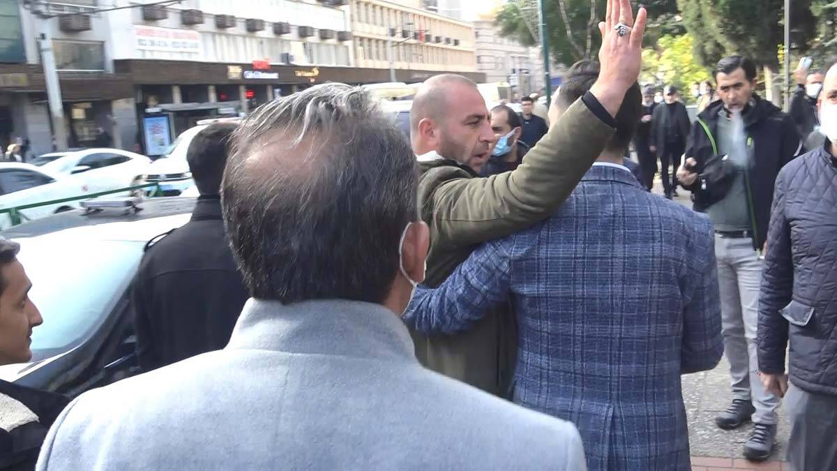 İnce, bir kişinin kendisine "İktidara gelemeyeceksiniz" diye bağırması üzerine, "Sizin gelemediğiniz gibi değil mi" cevabını verdi