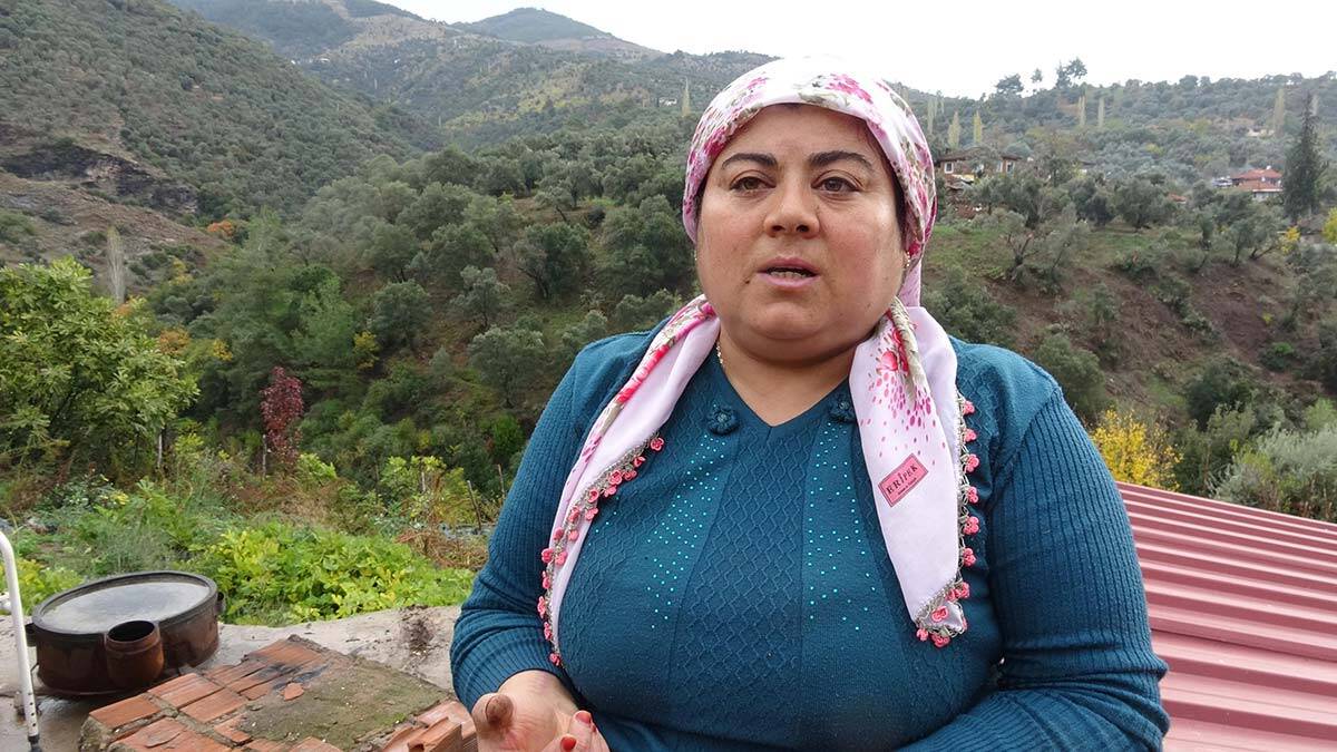 "Fırtınadan çatıdaki kiremitler uçtu, yağmur suları evin içine akmaya başladı"