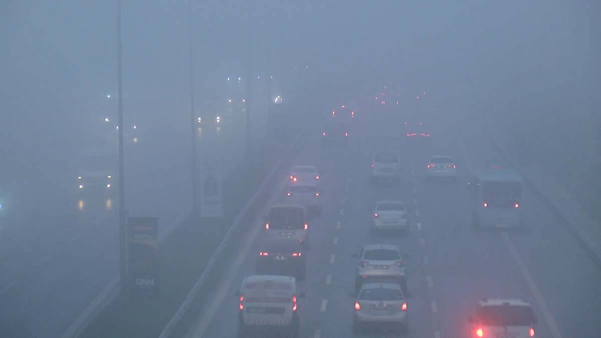 İstanbul'da sabah saatlerinde sis etkili