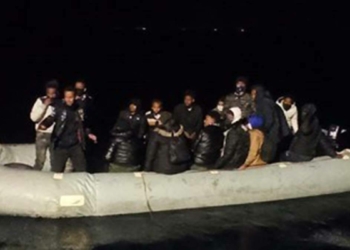 İzmir ve Marmaris'te kaçak göçmenler kurtarıldı