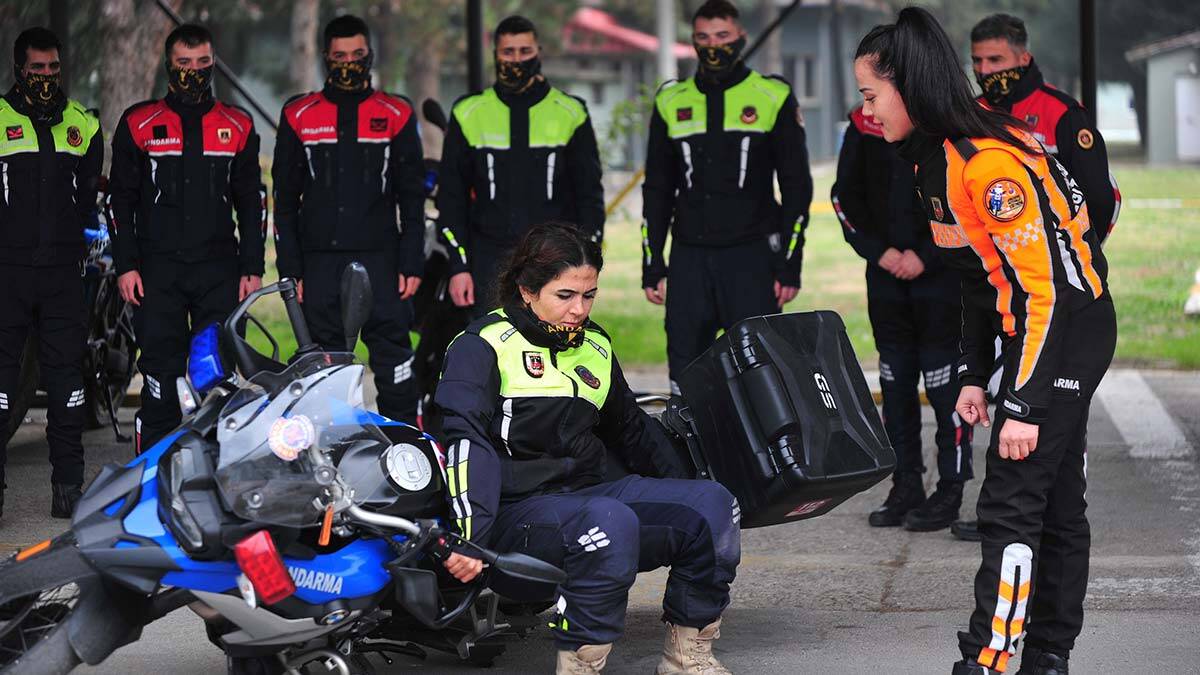 KADES ihbarlarına kadın astsubaylar gidecek