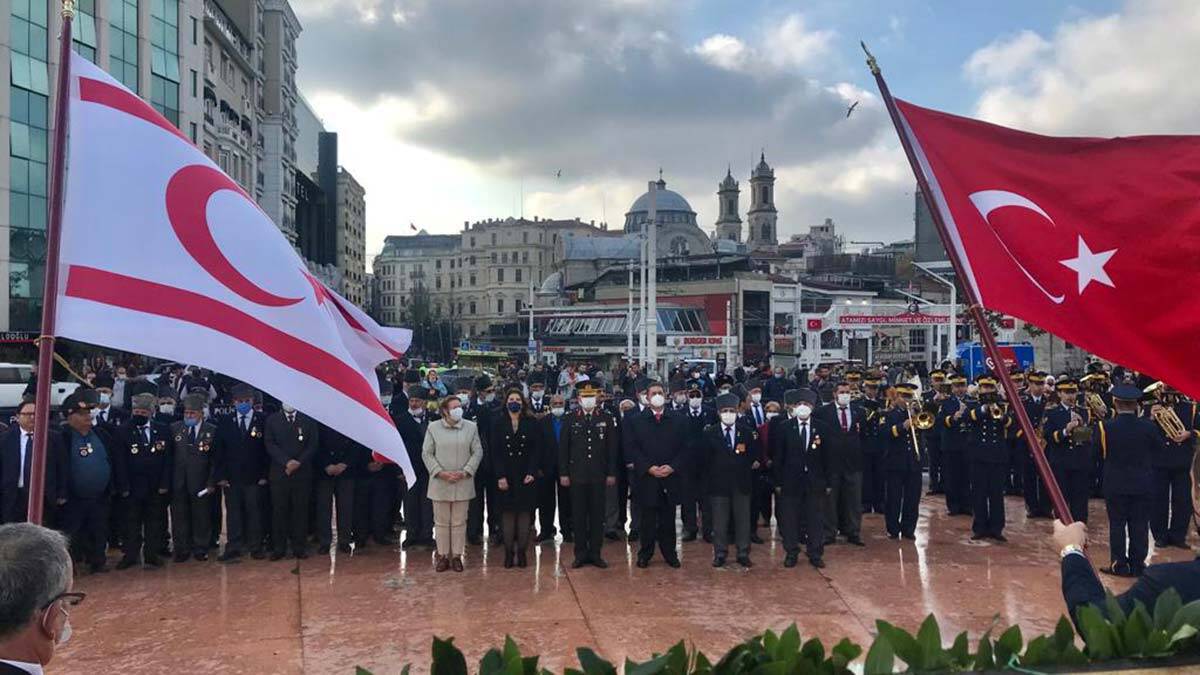 KKTC'nin kuruluşu Taksim Meydanı'nda kutlandı