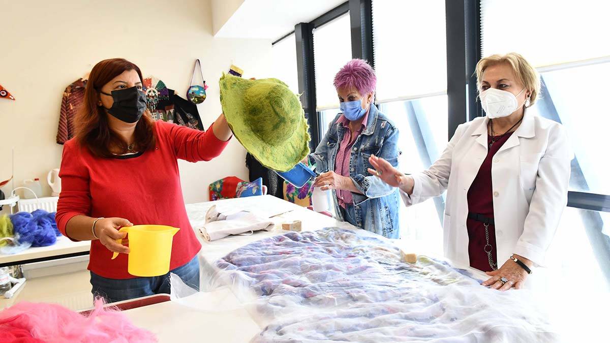 Kültür ve Sosyal İşler Daire Başkanlığı bünyesinde hizmet veren Belediye Meslek Edindirme Kurslarında BELMEK yeni eğitim dönemi başladı.