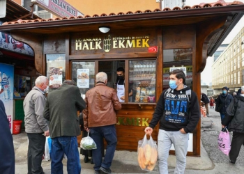 Halk Ekmek'ten Ulus'a ahşap büfe