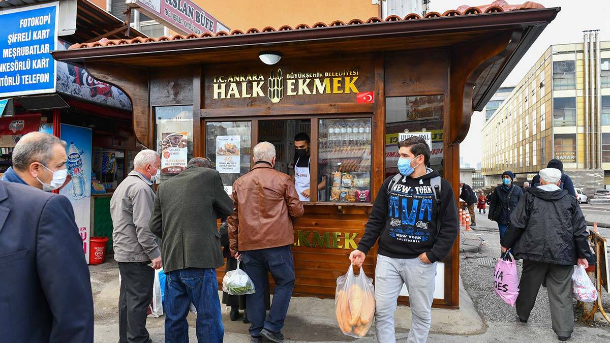 Halk Ekmek'ten Ulus'a ahşap büfe