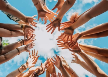 Kadına şiddete karşı sevgi toplumu kurulabilir