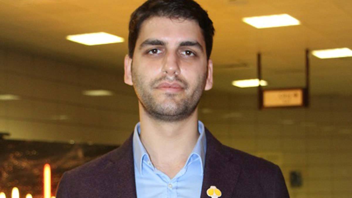 " Mikrofona ‘ben de kayıtsız kalmıyorum’ diyerek kadınlara karşı şiddete kayıtsız kalmadığınızı herkese söyleyebiliyorsunuz"