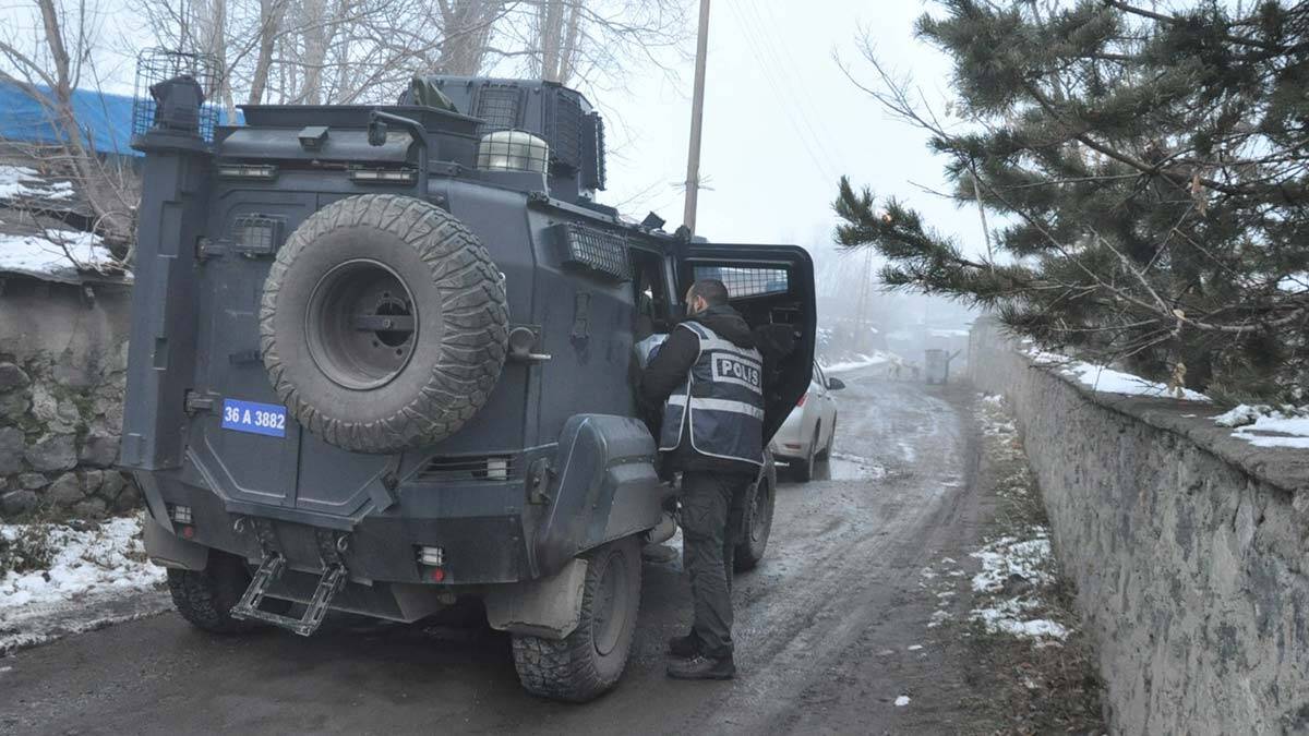 Kars'ta PKK/KCK operasyonunda 3 gözaltı