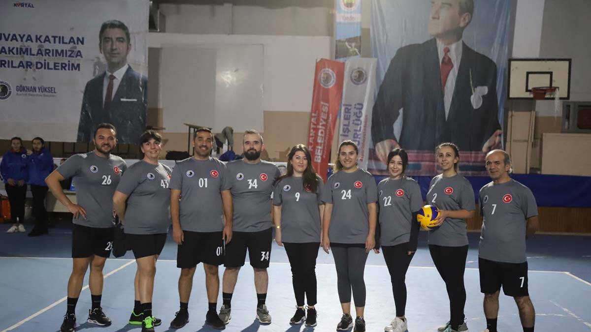 Kartal Belediyesi 2021 Voleybol Turnuvası başladı