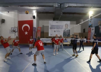 Kartal Belediyesi 2021 Voleybol Turnuvası başladı