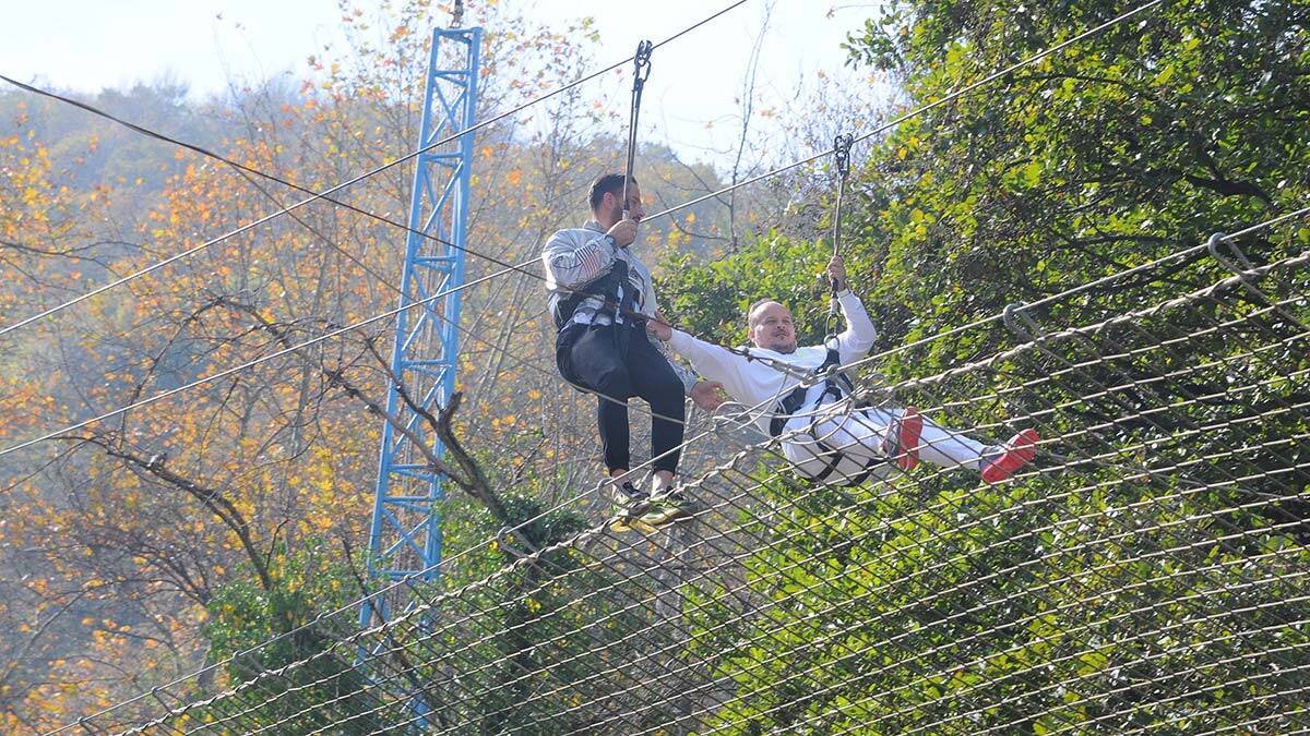 Kartepe'de turistler güzel havanın keyfini çıkardı