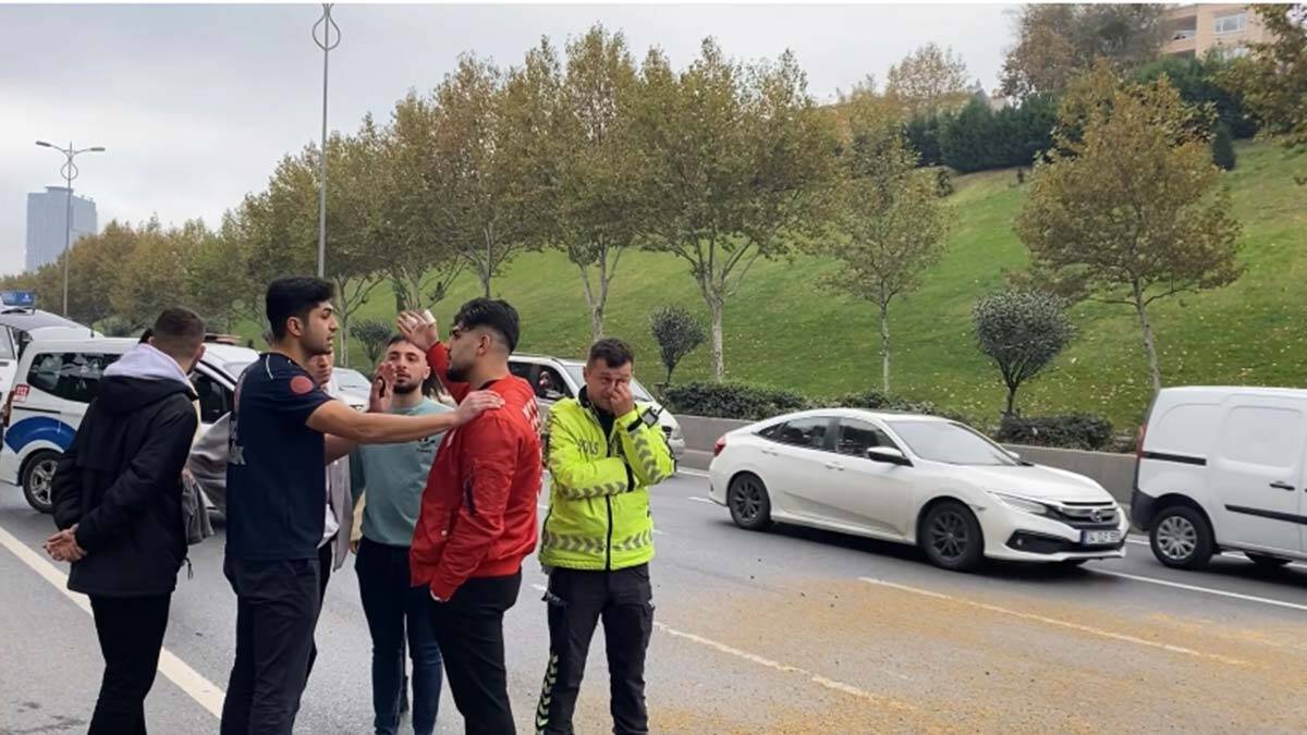 Kaza yapan sürücü sağlık ekipleri ile tartıştı