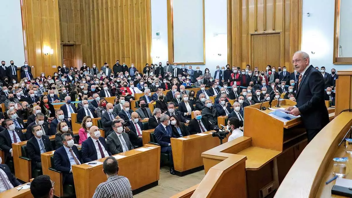 "devleti yönetenin israftan kaçınması lazım"