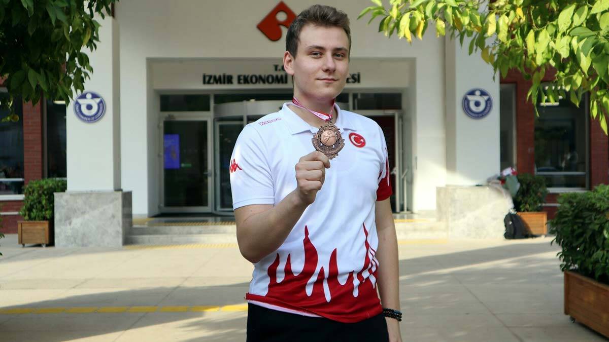 Kilo vermek için başladı; Avrupa şampiyonu olduKilo vermek için başladı; Avrupa şampiyonu oldu