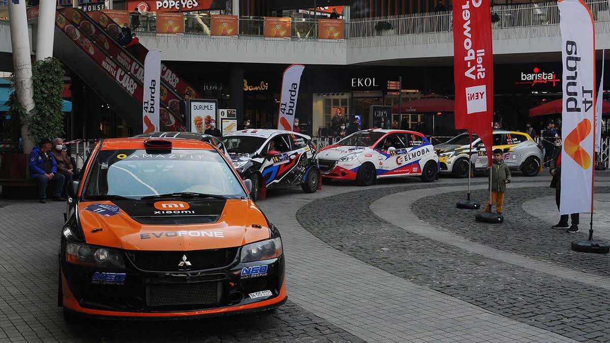 Kocaeli Rallisi 140 sporcunun katılımı ile başladı