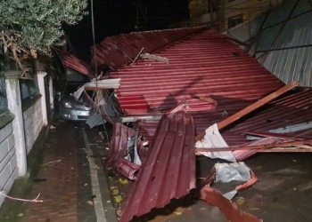 Kocaeli'de fırtınada 2 kişi öldü, 11 tekne battı