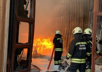 Konya'da sanayi sitesinde yangın çıktı