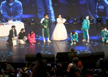 Koreli müzik grubu A.C.E İstanbul'da konser verdi